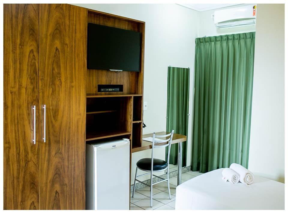 Steel Valley Hotel Ипатинга Экстерьер фото