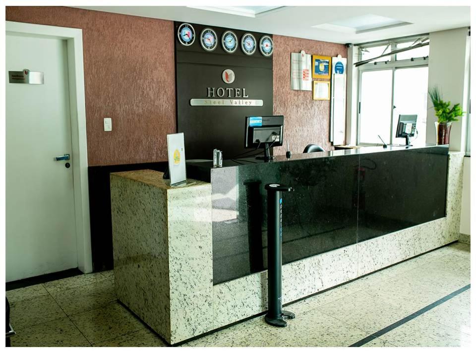 Steel Valley Hotel Ипатинга Экстерьер фото