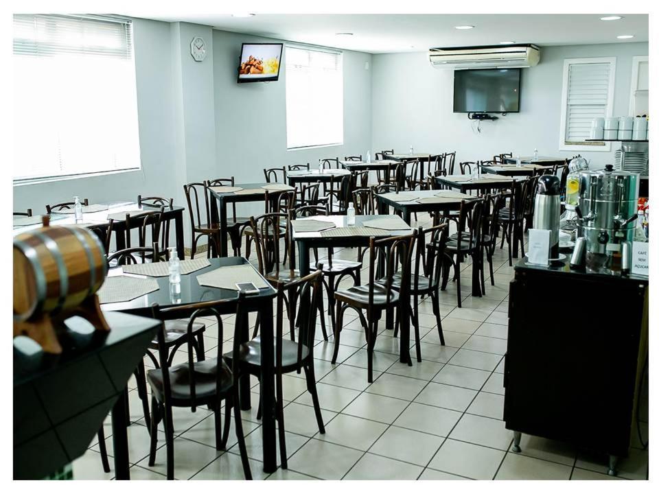 Steel Valley Hotel Ипатинга Экстерьер фото