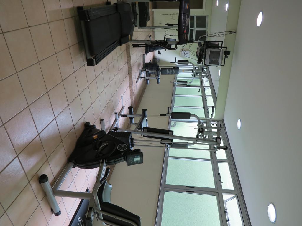 Steel Valley Hotel Ипатинга Экстерьер фото